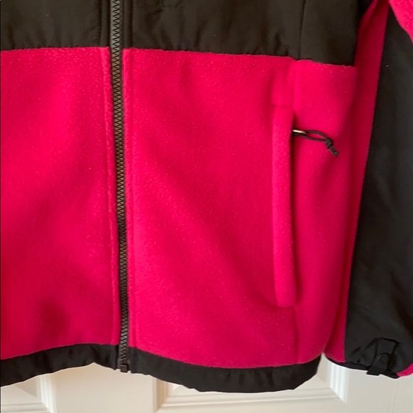 Women’s North Face Denali Jacket - Picture 4 of 6